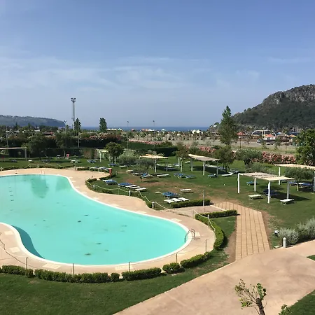 Th - Borgo Di Fiuzzi & 리조트 4*