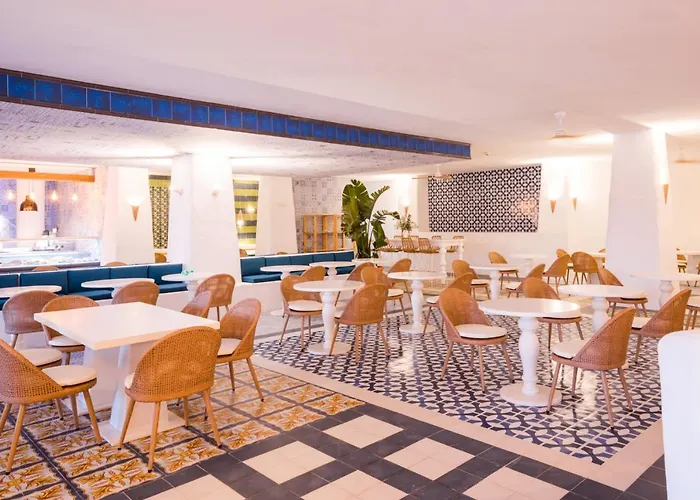 Th - Borgo Di Fiuzzi & 4* Прая-а-Маре