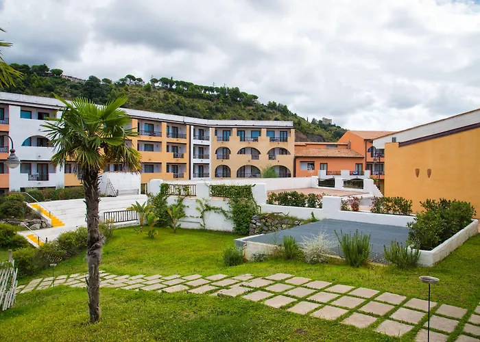 Th - Borgo Di Fiuzzi & 4*